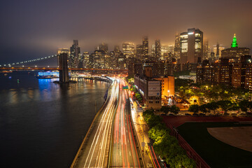 Fototapeta na wymiar New York at night