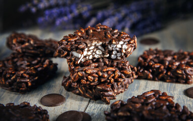 expanded rice with chocolate