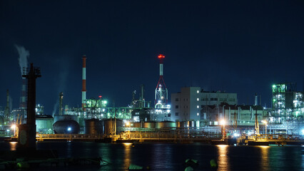 Fototapeta na wymiar 広島県大竹市の工場夜景