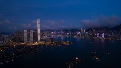 Fototapeta na wymiar Hong Kong cityscape during sunset in west kowloon zone