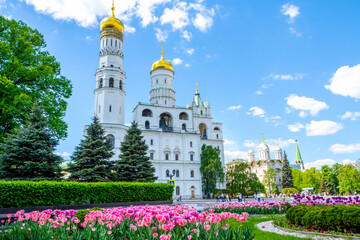 Fototapeta na wymiar View of the Archangel and Ascension Cathedrals of the Moscow Kremlin, Moscow, Russia