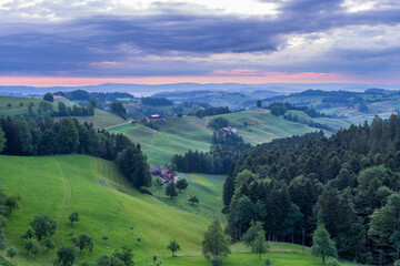 Schweiz Hügel und Bergland