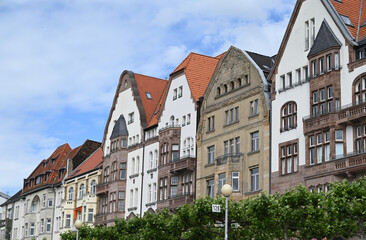 alte h&auml;user in d&uuml;sseldorfer innenstadt, deutschland
