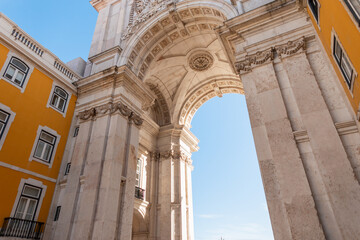 Obraz premium Amazing city of Lisbon, Portugal. Vintage historical sculpture and a trip to beautiful Europe. Arco da rua Augusta