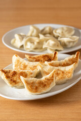焼き餃子　餃子