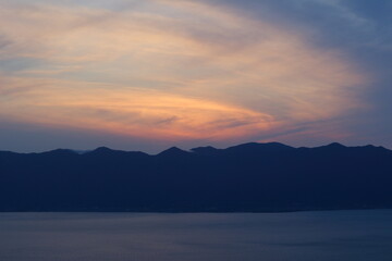 湖西の山と夕焼雲