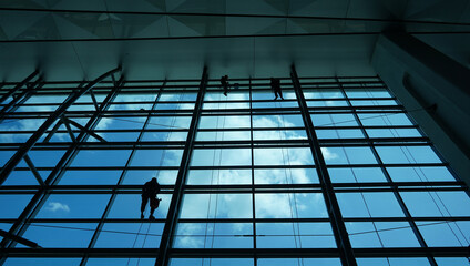 Extreme work.
Cleaning the glass of a building at a height takes courage and challenges adrenaline

