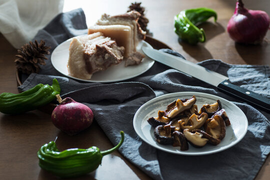 Sichuan style stew pork whitewater pork and vegetables raw materials
