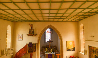 Innenansicht der Stadtkirche in Rosenfeld, im Zollernalbkreis in Baden-Württemberg