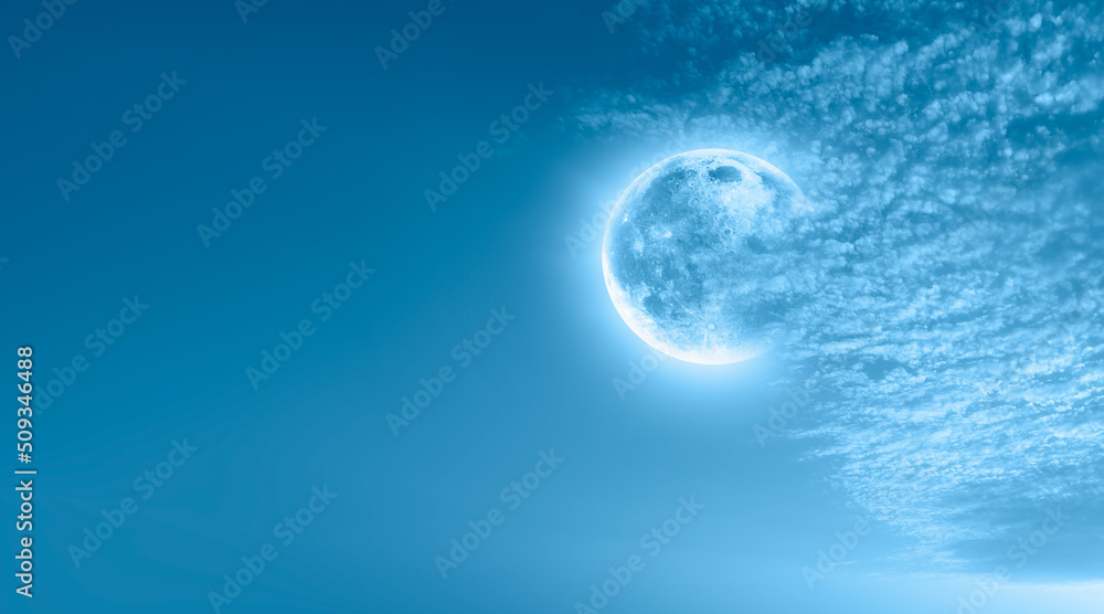 Poster full moon over the sea at sunset 