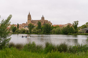 Obraz premium Catedral de Salamanca and Tormes river, Salamanca, Castilla y León, Spain