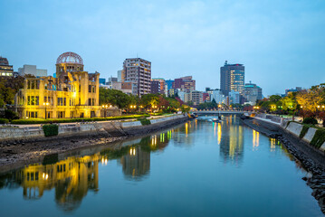 Fototapeta na wymiar Genbaku Dome of Hiroshima Peace Memorial at night