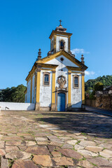 Igreja pequena e antiga
