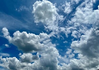 Fototapeta premium The blue sky with cloudy, cloudy day