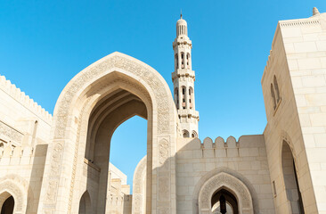 Obraz premium The Sultan Qaboos Grand Mosque in Muscat, Oman, Middle East