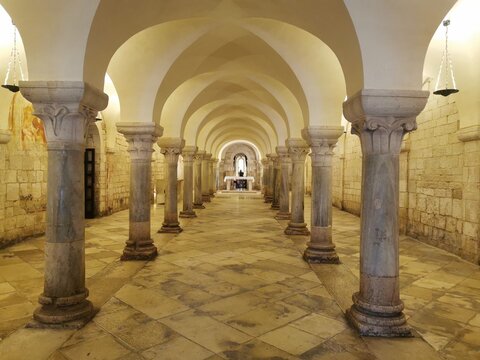 Bari e provincia - I monumenti e gli scorci pi&ugrave; suggestivi - paesaggi giardini e costruzioni - cattedrali chiese e castelli 