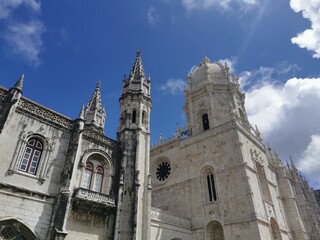 Fototapeta na wymiar Lisbona - Portogallo - Scorci paesaggistici e monumenti - mozzafiato - cristo