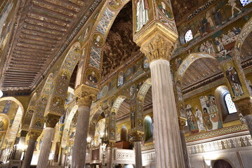 Fototapeta na wymiar Mosaïques de la chapelle palatine à Palerme. Sicile