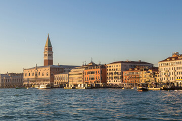 Fototapeta na wymiar Campanile di San Marco in Venice