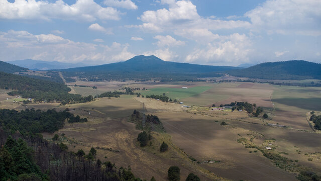 Volcan pelado, monta&ntilde;as  en  Parque Nacional Cumbres del Ajusco, Ciudad de M&eacute;xico.