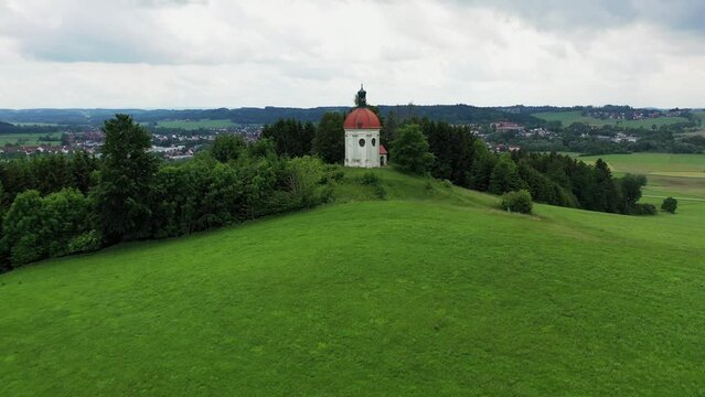 Drohnenvideo von Ottobeuren an der Buschelkapelle