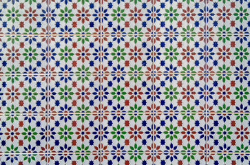 Tile with repeating geometric pattern