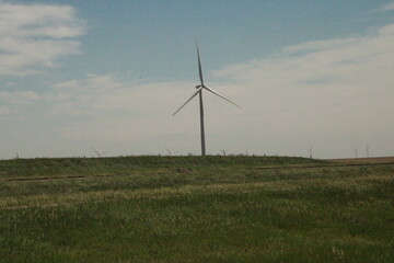 Fototapeta na wymiar wind turbine in the field 2