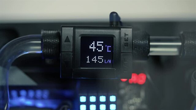 Desktop PC Water Liquid Cooling System Monitoring Celsius Temperature and Flow Indicator