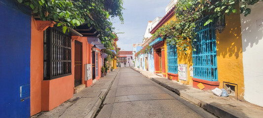 Fototapeta na wymiar houses on the street - Cartagena, Colombia