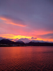 Naklejka premium sunset in the mountains