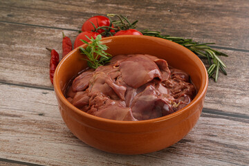 Raw chicken liver in the bowl