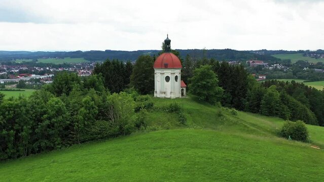 Drohnenvideo von Ottobeuren an der Buschelkapelle