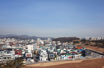 Suwon Hwaseong Fortress is a castle in the Joseon Dynasty.
