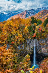 白水の滝と紅葉