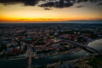 Obraz premium sunset over the city
