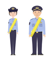 交通安全のたすきをかけている夏服の警察官たち（文字なし）
