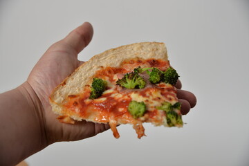 Pizza lecker frisch brokoli schinken tomate