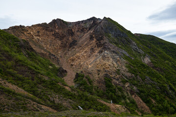 那須岳　茶臼岳登山道から見た朝日岳
