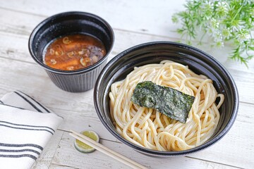夏メニュー定番のつけ麺で熱中症対策
