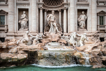 Fototapeta na wymiar Trevi Fountain in Rome | Fontana di Trevi