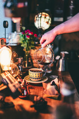 ファンタジーな雑貨に囲まれながらのコーヒータイム