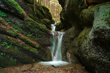 Obraz premium waterfall in the mountains