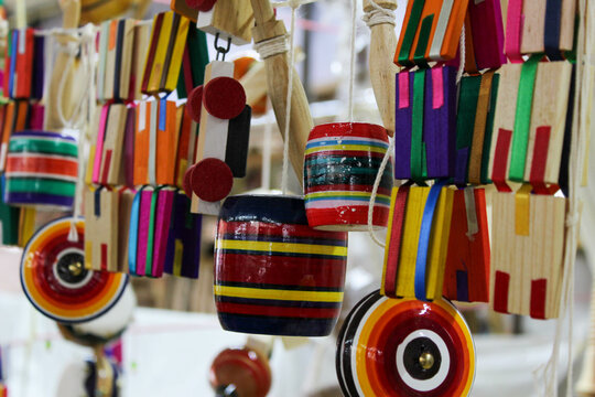 Juguetes tradicionales de madera de M&eacute;xico