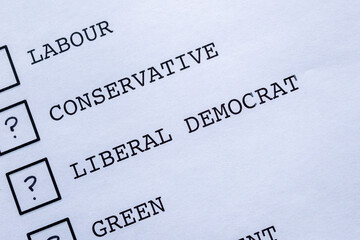 voting slip Labour conservative liberal green independent  - obrazy, fototapety, plakaty