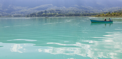 Le lac d'Aiguebelette est un lac naturel situé en France dans le département de la Savoie en région Auvergne-Rhône-Alpes