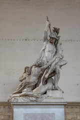 The statue 