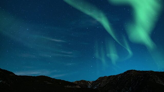 Aurora Borealis Green Loop Winter Mountain Ridges Northern Lights