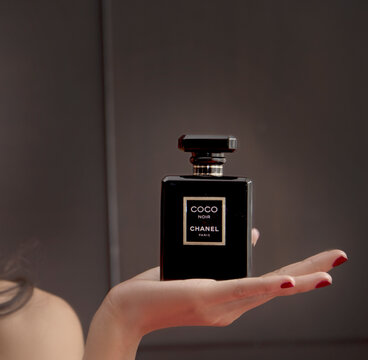 Chanel Perfume Images – Browse 980 Stock Photos, Vectors, and