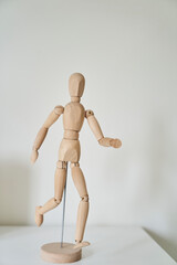 articulated manikin in running position