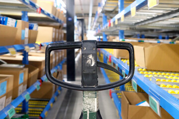 Selective focus inside a logistics and distribution center